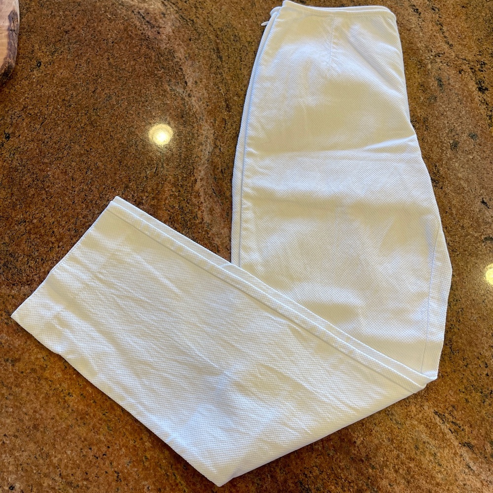 Ann Taylor White Stretch Waffle Weave, Honeycomb Straight Leg Pants Size 2 - Picture 3 of 7